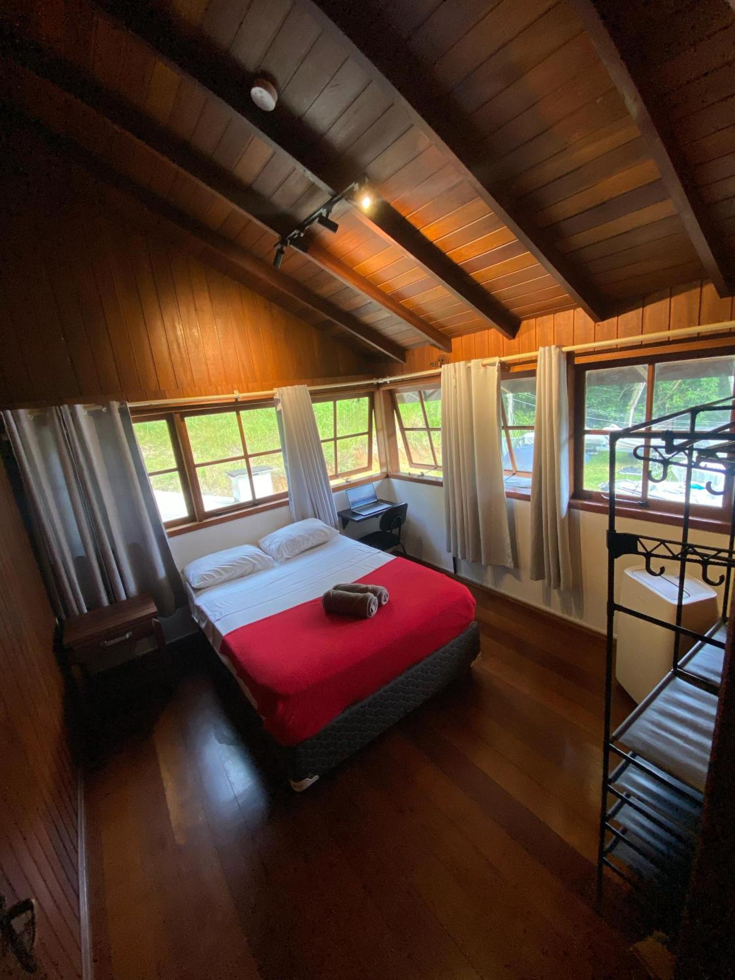 Nomades Riverside - Adventure & Coworking Hostal Florianópolis