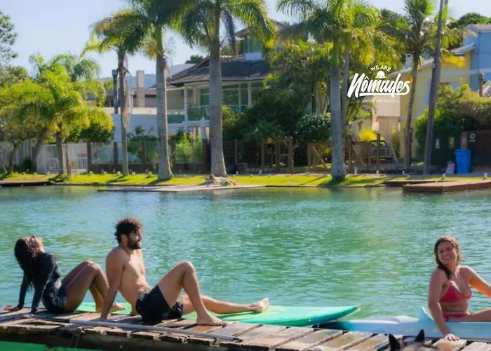 Nomades Riverside - Adventure Hostels & Coworking